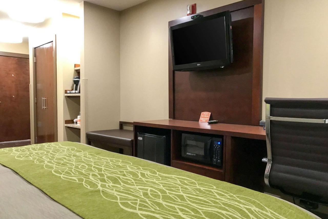 Giles Hotel Inn And Suites Pulaski Экстерьер фото