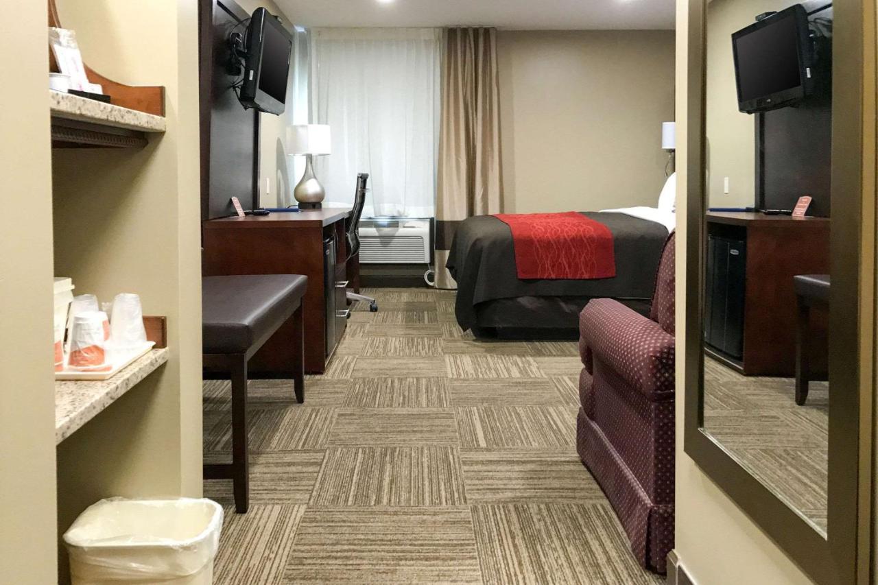 Giles Hotel Inn And Suites Pulaski Экстерьер фото