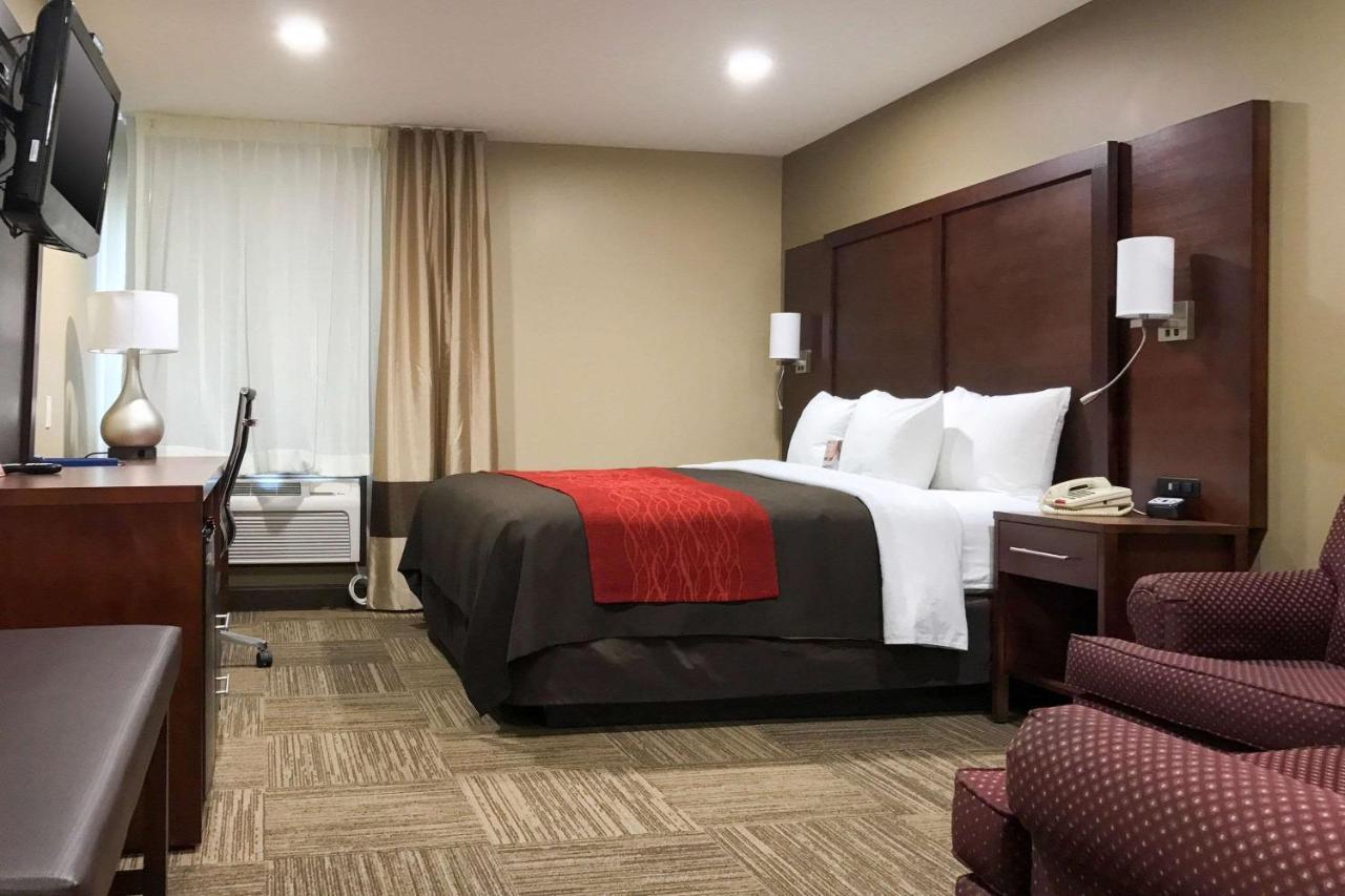 Giles Hotel Inn And Suites Pulaski Экстерьер фото