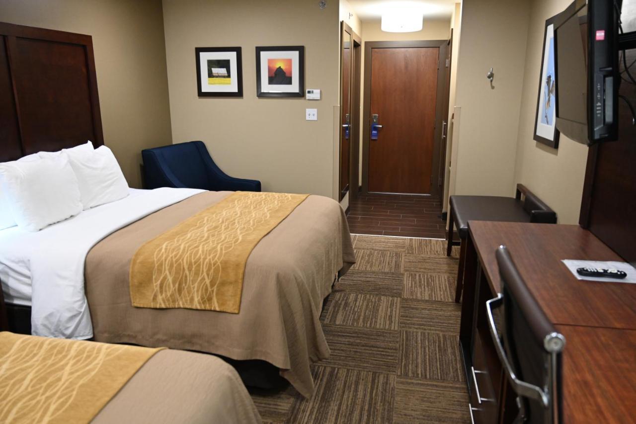 Giles Hotel Inn And Suites Pulaski Экстерьер фото