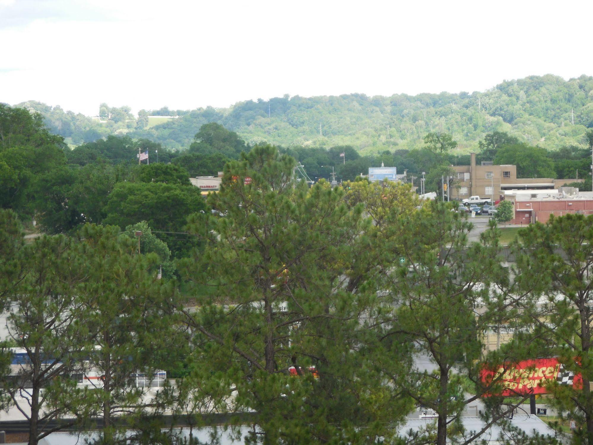 Giles Hotel Inn And Suites Pulaski Экстерьер фото