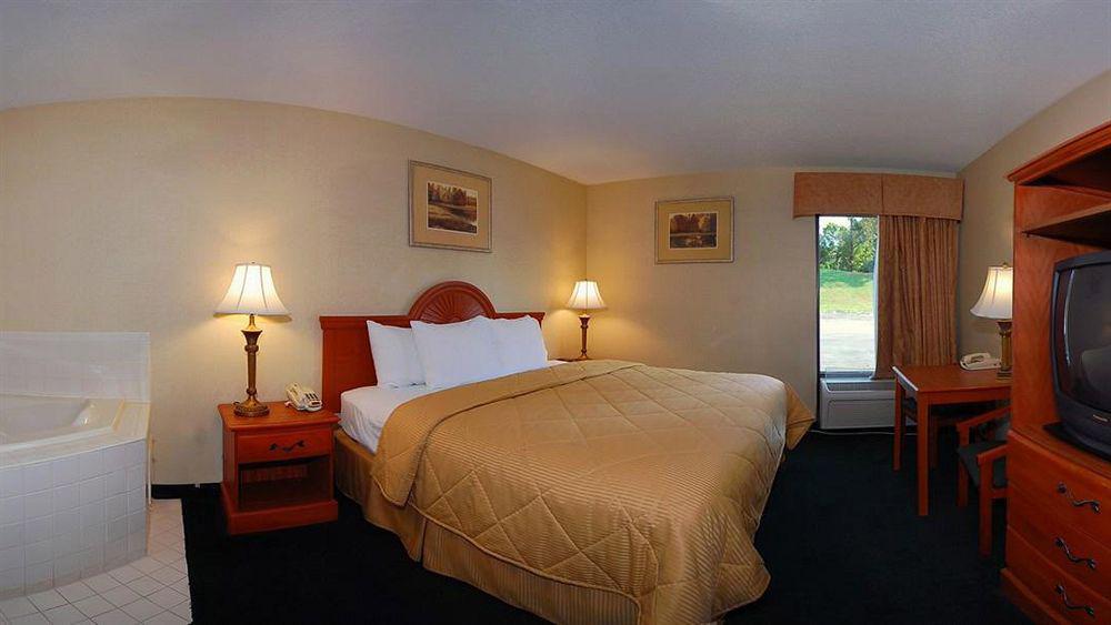Giles Hotel Inn And Suites Pulaski Экстерьер фото